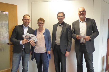 zum Foto (Kolping): v.l.n.r. - Steffen Kempa, Brigitte Kram, Thomas Renze, Dr. Andreas Ruffing.